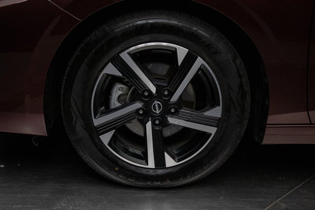 Used 2024 Nissan Sentra SV image 8