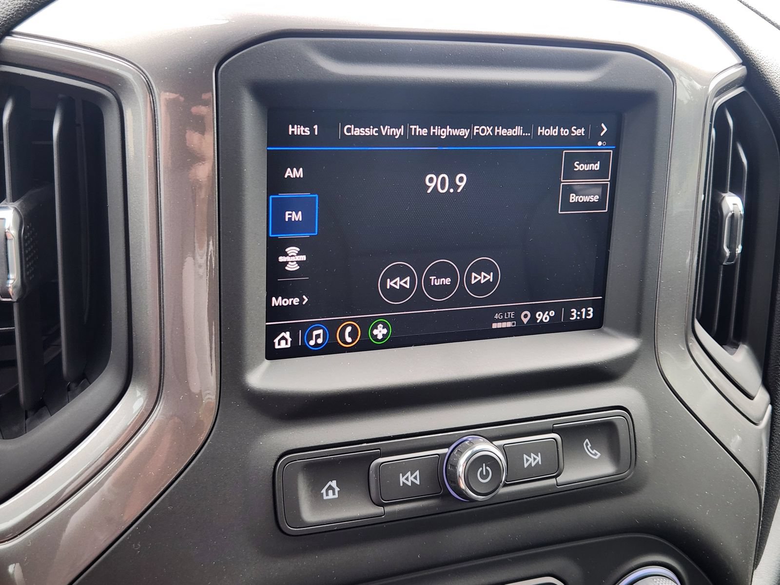 New 2026 Chevrolet Silverado 1500 Custom AWD/4WD image 16