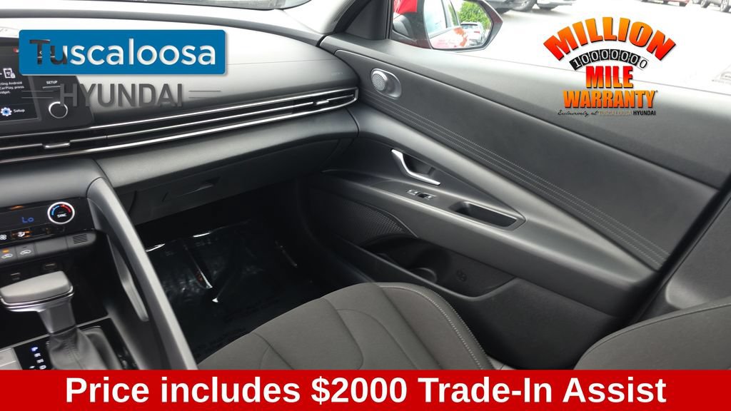 Used 2023 Hyundai Elantra SEL FWD image 28