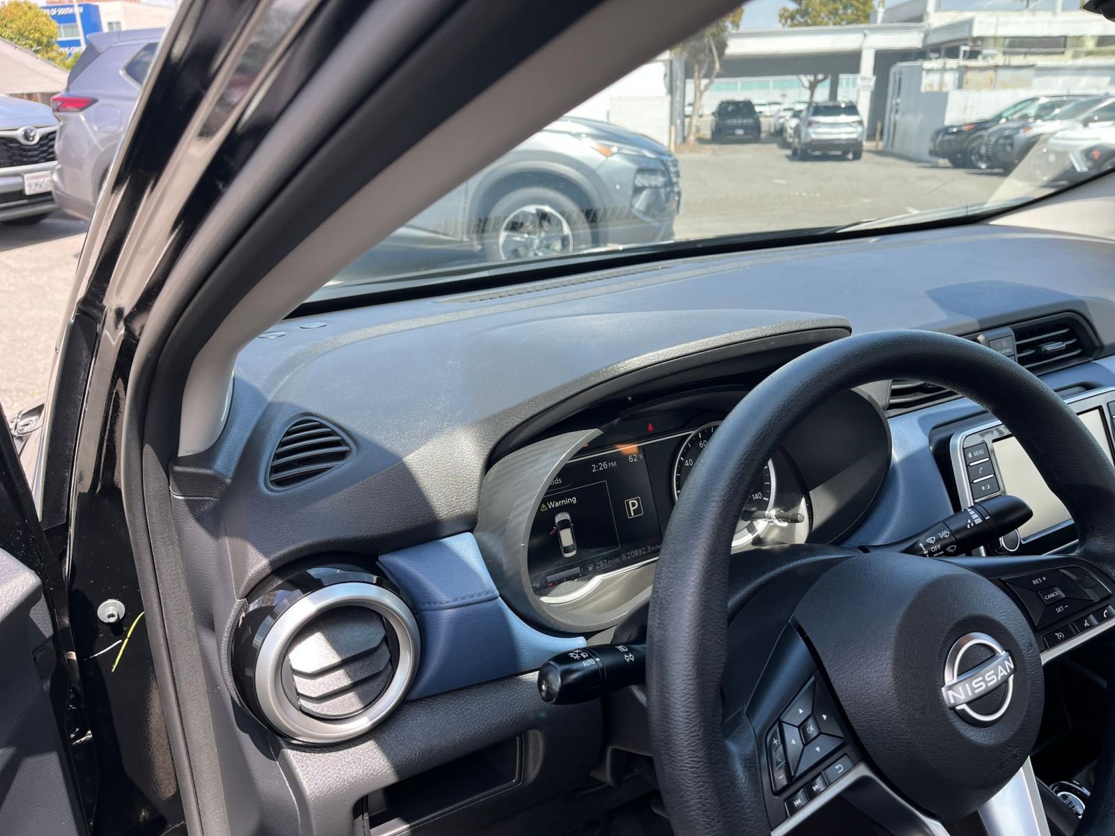 Used 2025 Nissan Versa SV FWD image 34