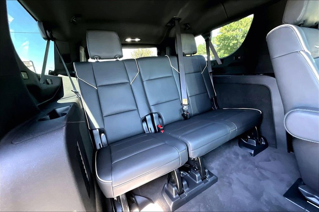 Used 2024 Cadillac Escalade ESV Premium Luxury w/ Performance Package RWD image 26