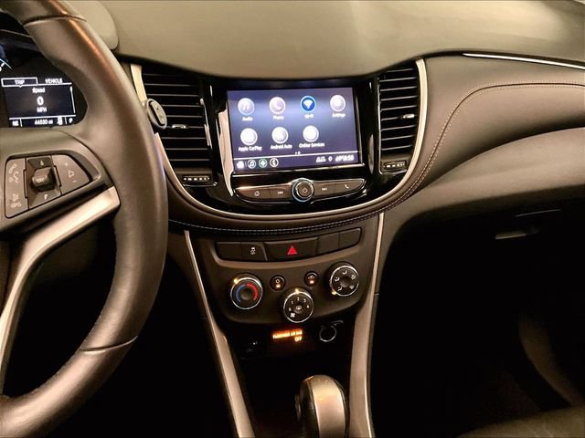 Used 2020 Chevrolet Trax LT w/ LT Convenience Package AWD/4WD image 6