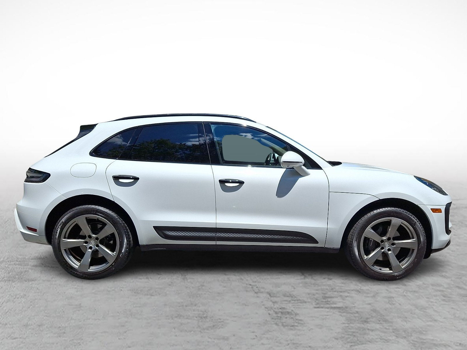 Used 2023 Porsche Macan Turbo AWD/4WD image 7