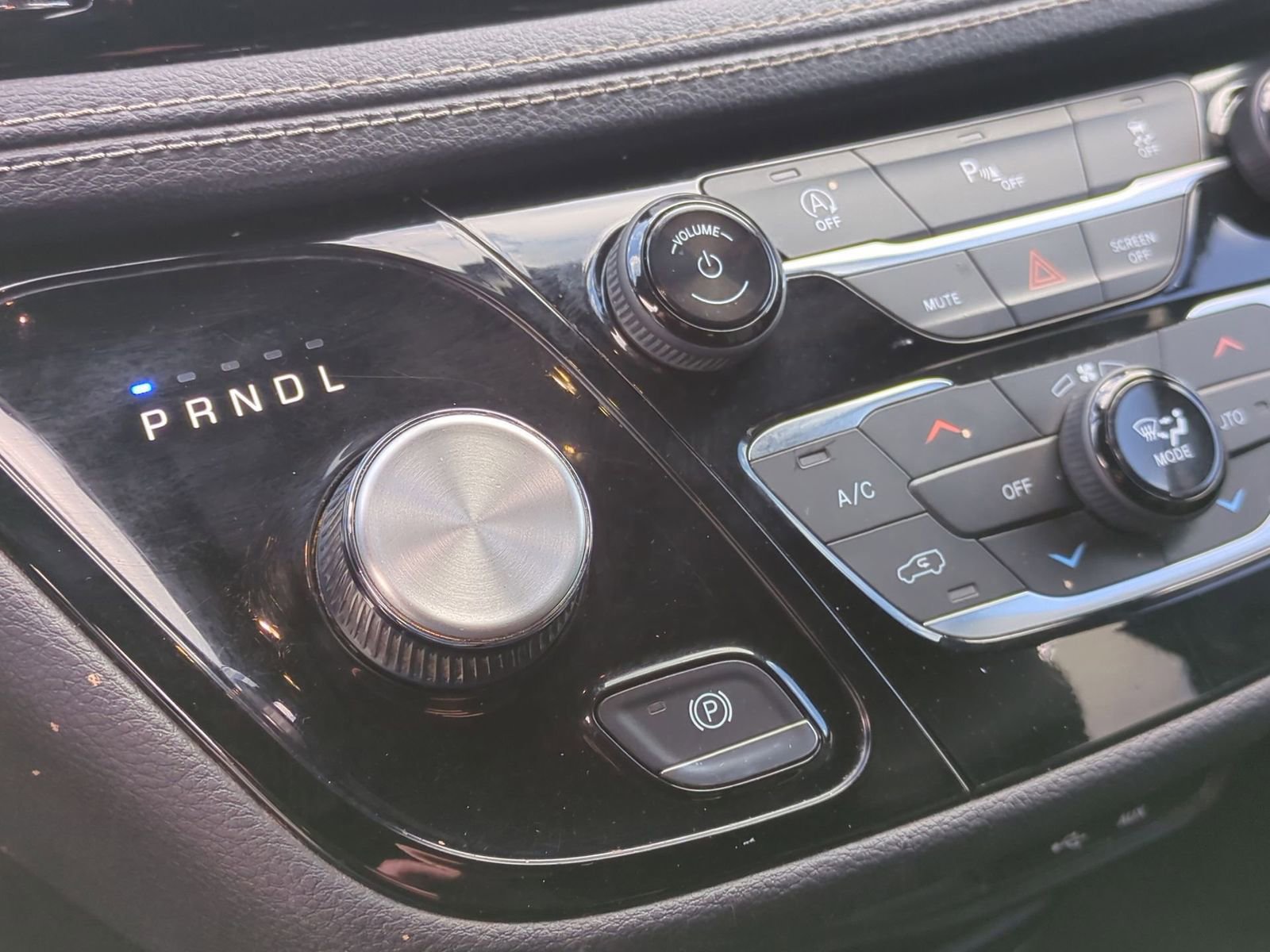 Used 2019 Chrysler Pacifica Limited w/ S Appearance Package image 42