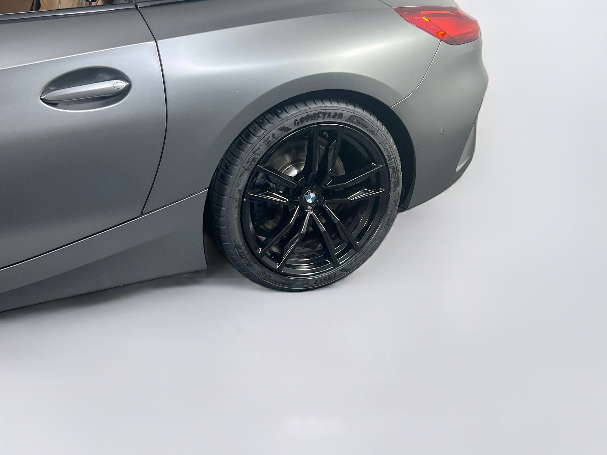 Used 2022 BMW Z4 M40i w/ Premium Package RWD image 28