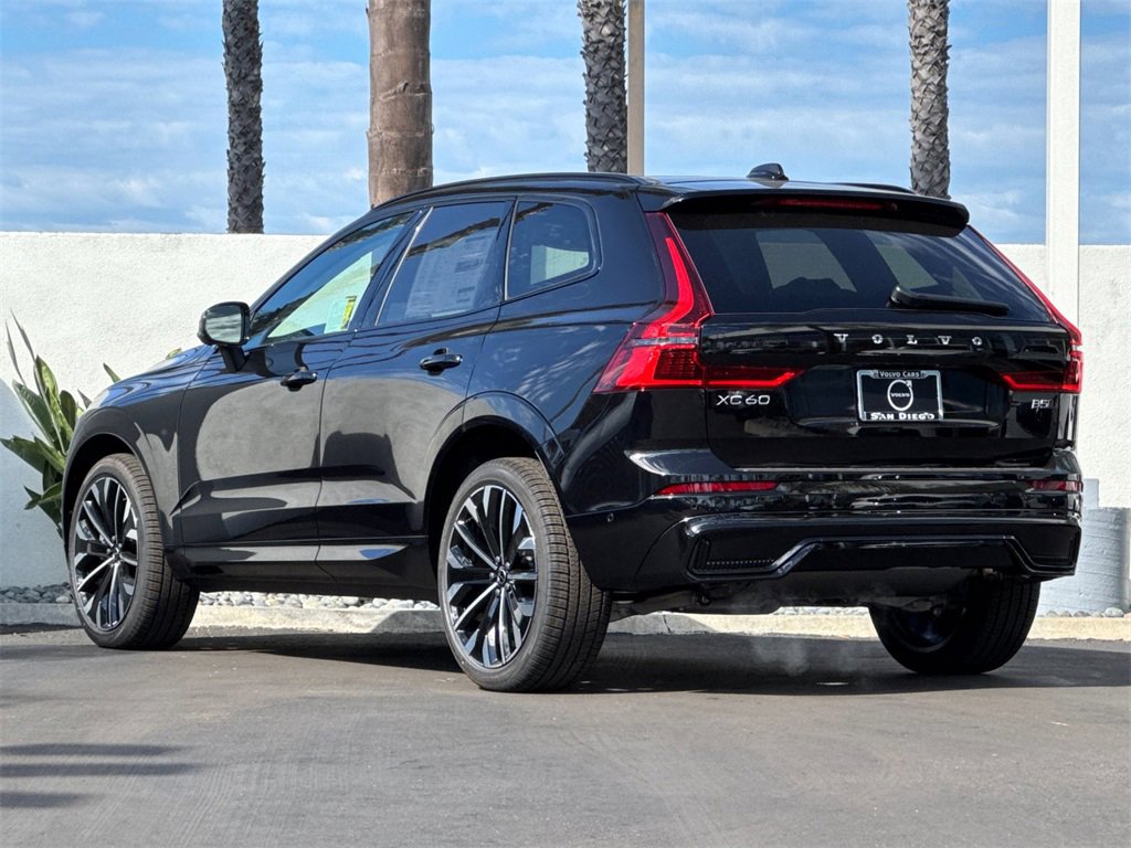 New 2026 Volvo XC60 B5 Ultra w/ Climate Package PRO image 3