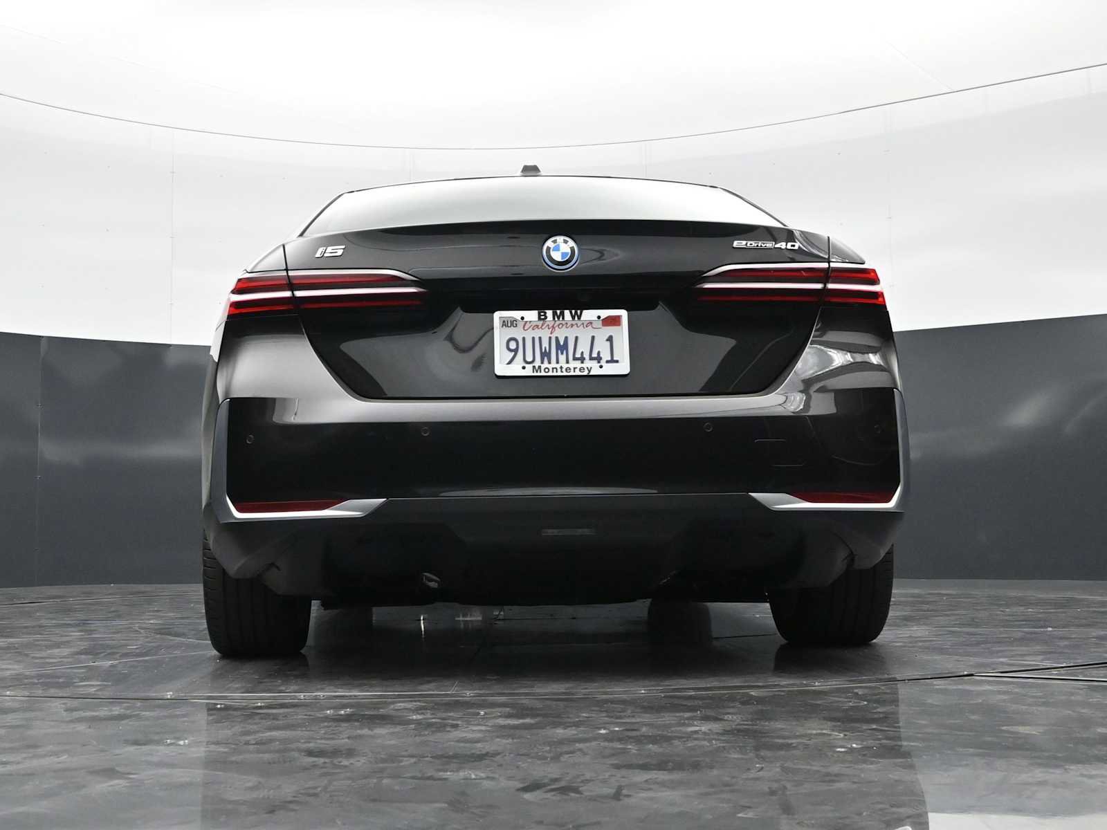 Used 2026 BMW i5 eDrive40 w/ Executive Package RWD image 30