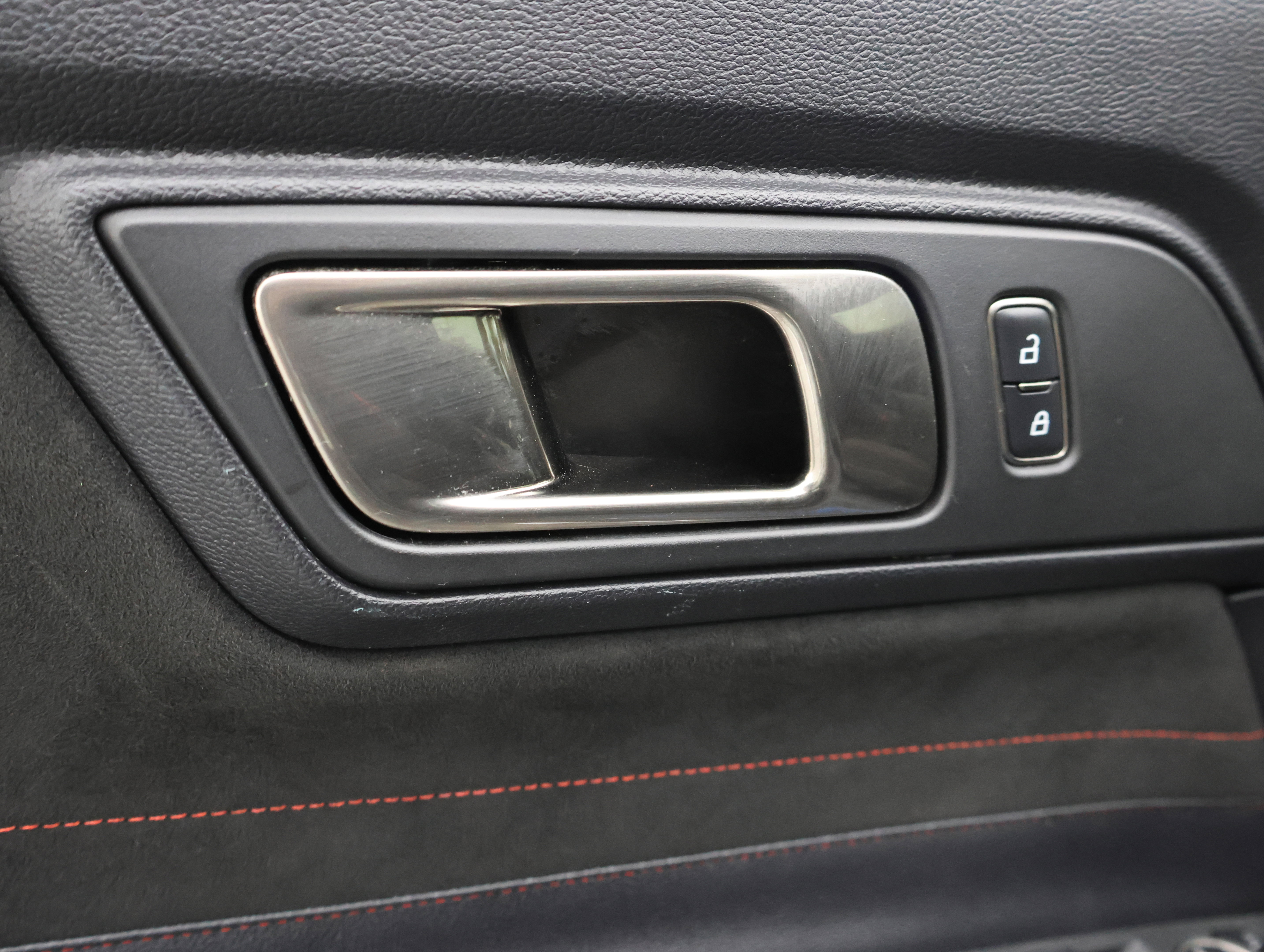 Used 2016 Ford Mustang Shelby GT350R w/ GT350R Equipment Group 920A image 42