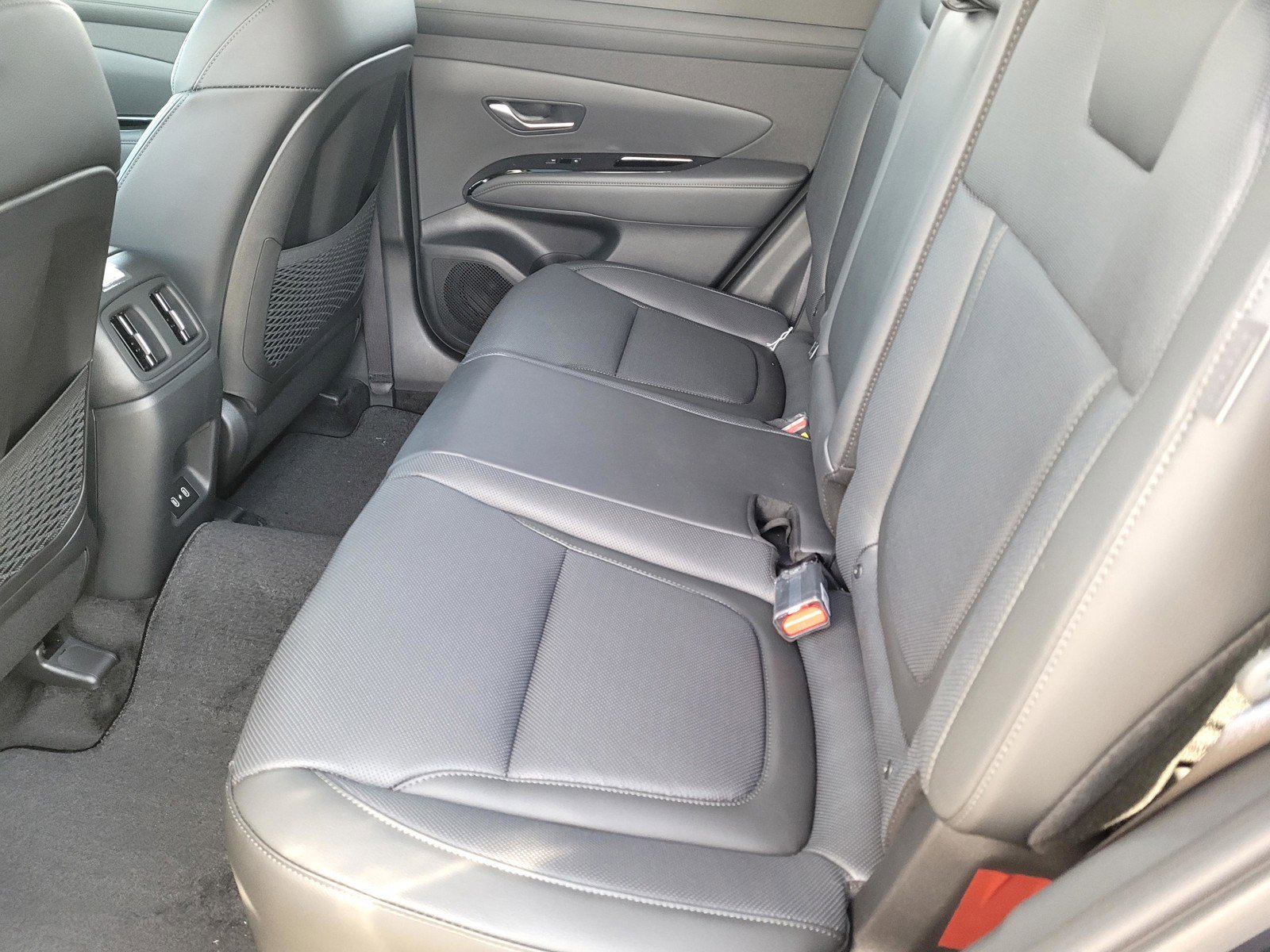 New 2026 Hyundai Tucson Limited image 15