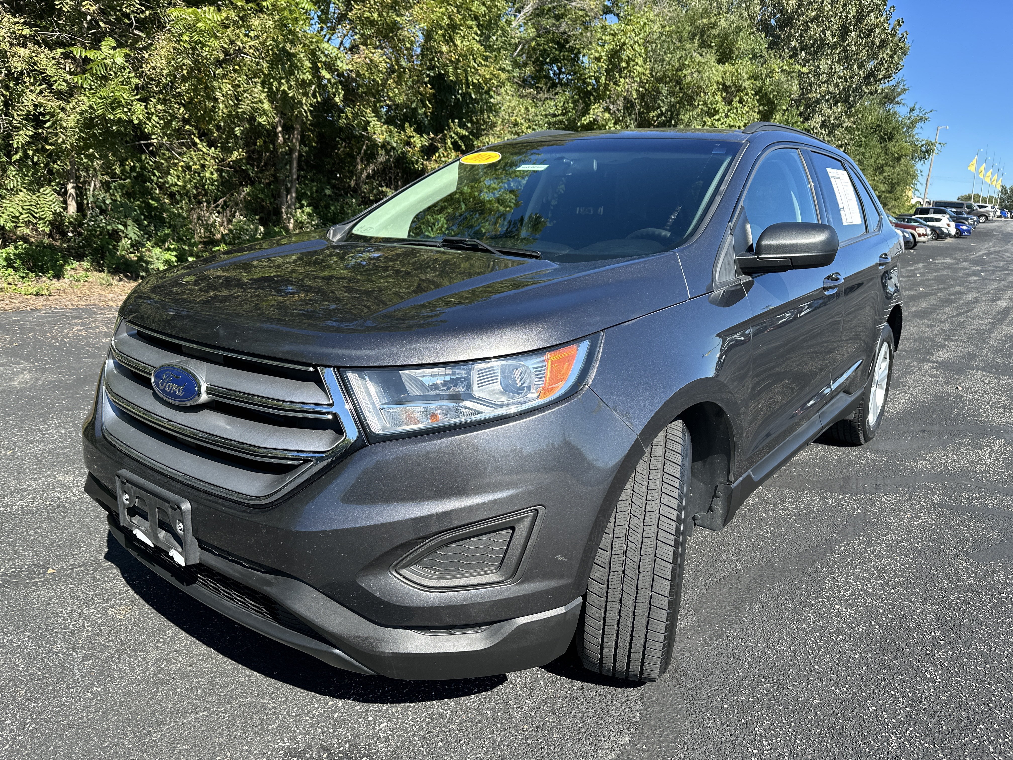 Used 2018 Ford Edge SE AWD/4WD image 3