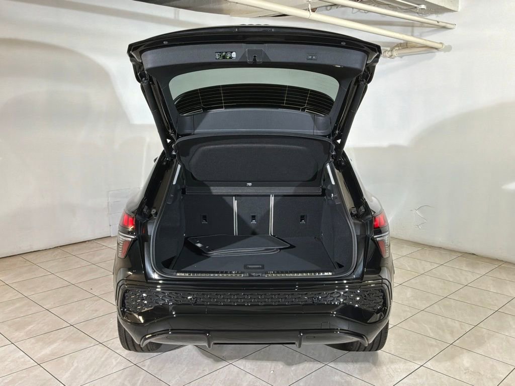 New 2026 Audi Q3 quattro 2.0T AWD/4WD image 22