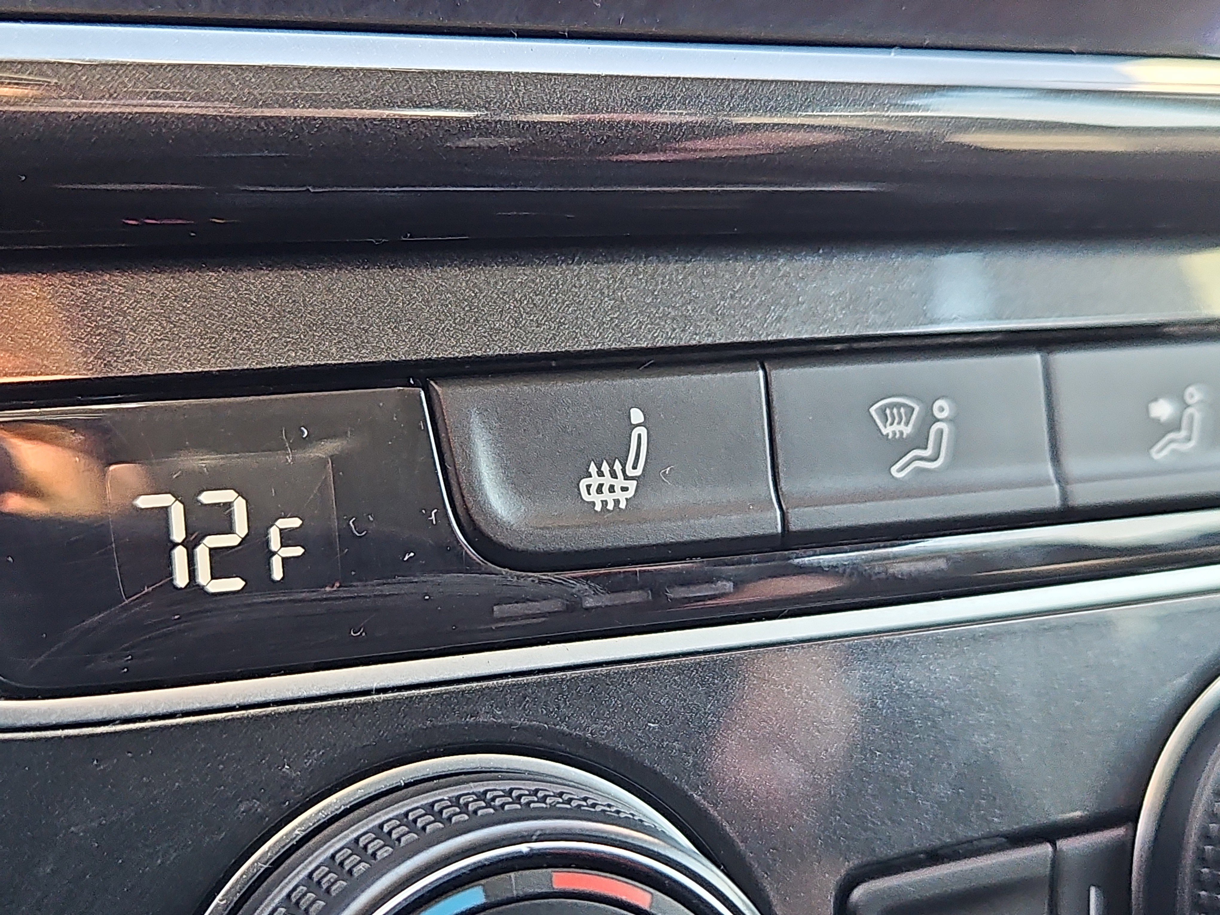 Used 2017 Volkswagen e-Golf SEL Premium image 13