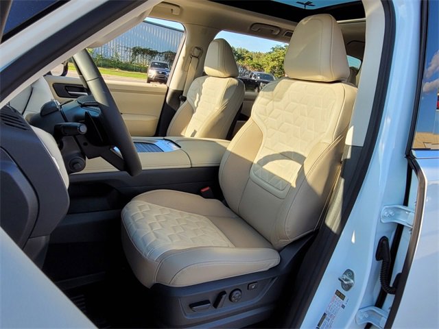 New 2026 Nissan Armada Platinum Reserve image 8