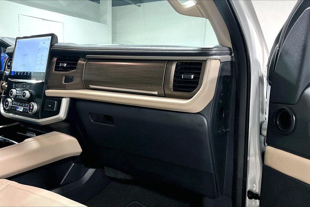 Used 2023 Ford Expedition Max Limited AWD/4WD image 18