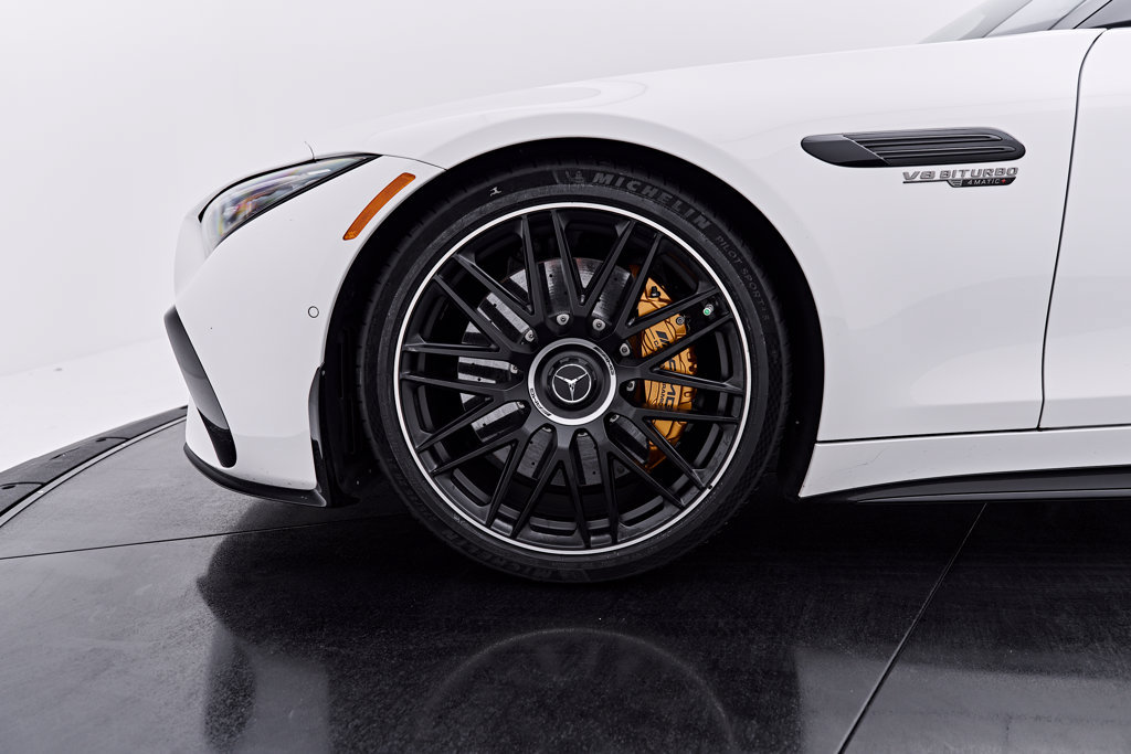 Used 2025 Mercedes-Benz SL 63 AMG 4MATIC image 4