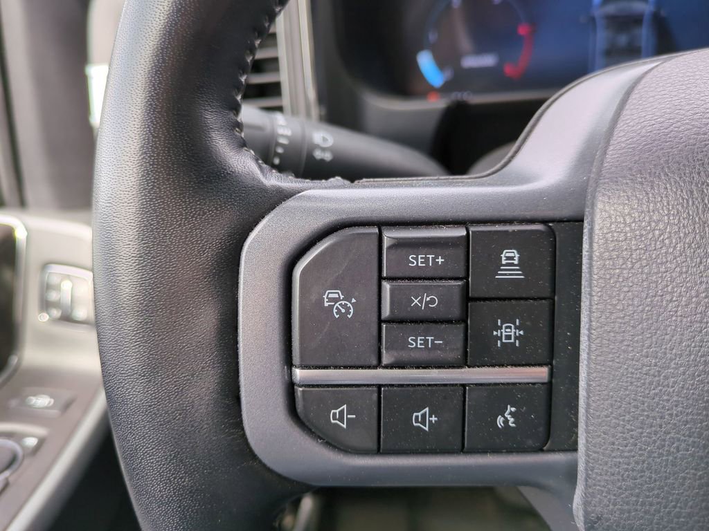 Used 2023 Ford F350 Lariat w/ Lariat Ultimate Package AWD/4WD image 30