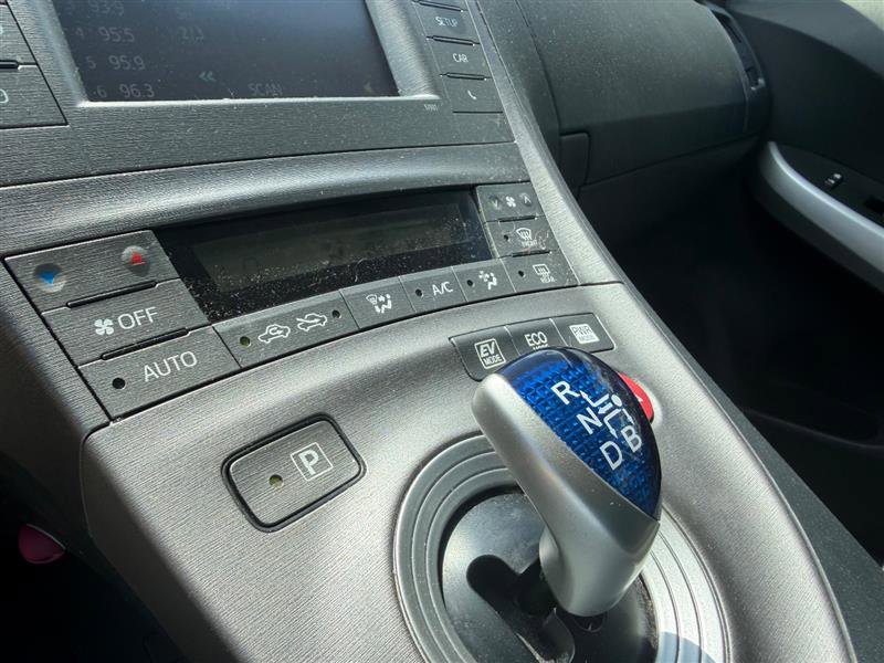 Used 2015 Toyota Prius Two FWD image 20