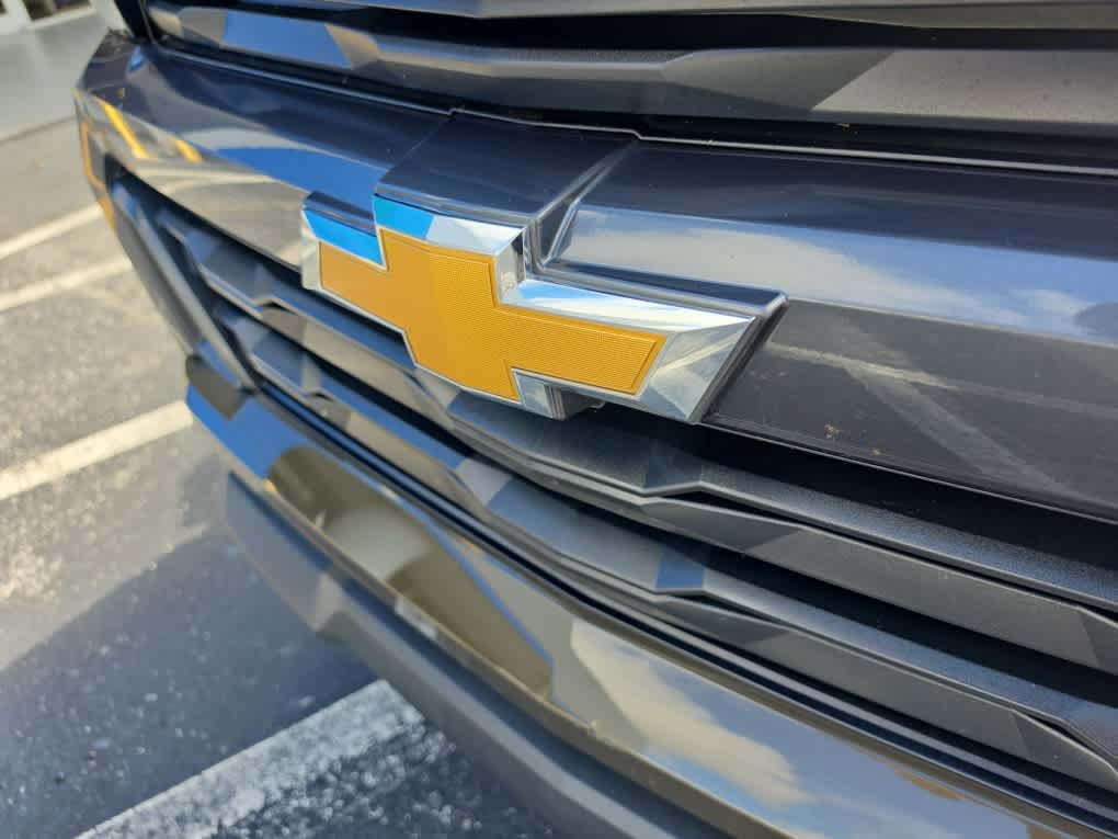 Used 2024 Chevrolet Colorado LT w/ LT Convenience Package III RWD image 9