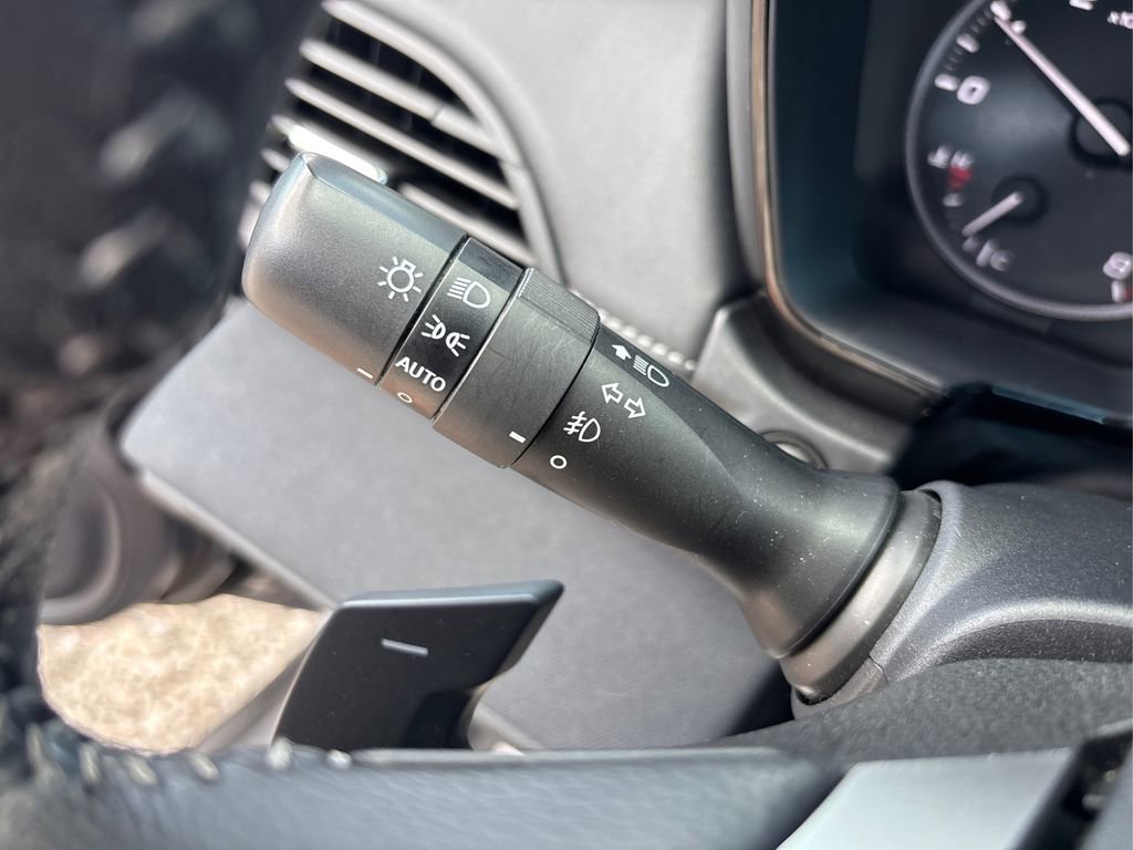 Used 2022 Subaru Outback Premium image 25