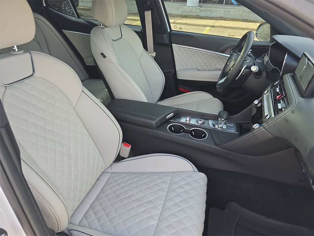 Used 2025 Genesis G70 3.3T Advanced w/ Sport Prestige Package image 10