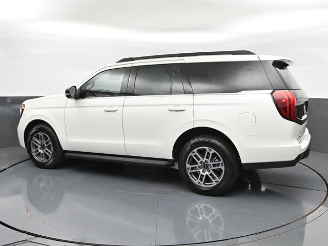 Certified 2026 Ford Expedition Active AWD/4WD image 23
