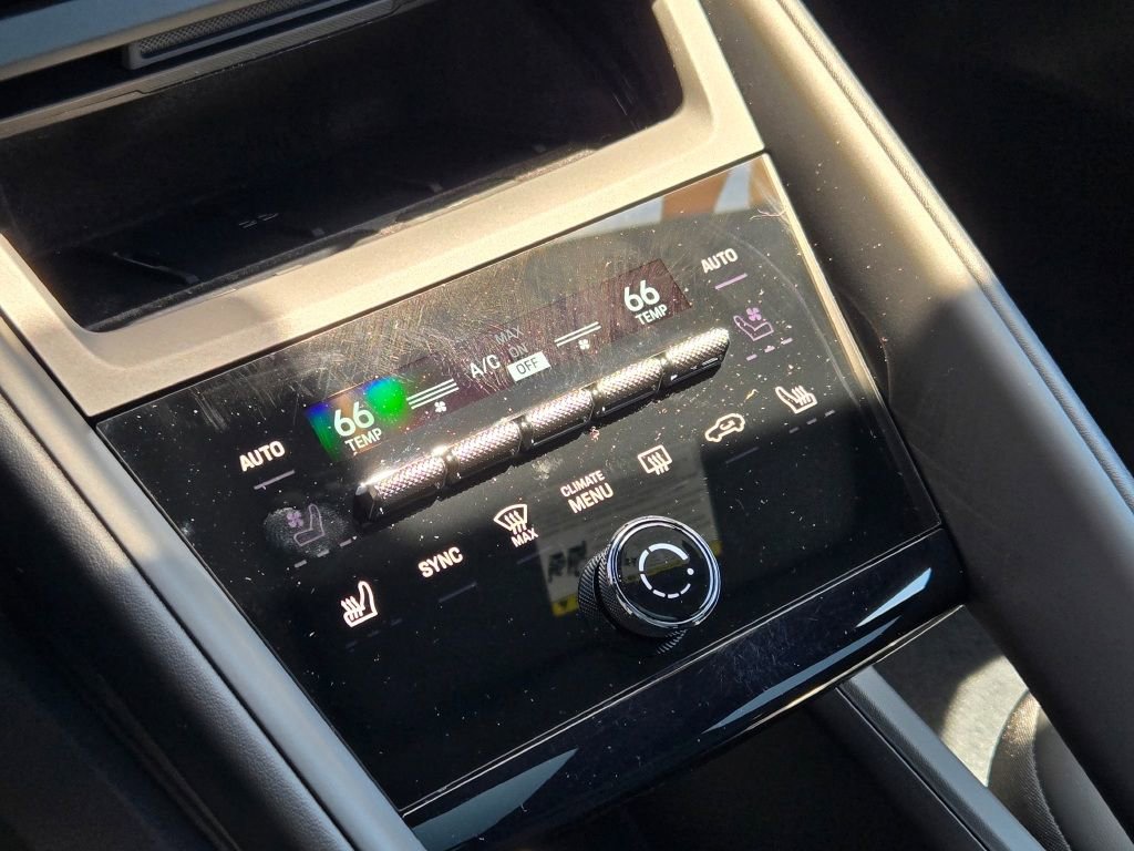 Certified 2024 Porsche Macan 4 Electric image 26