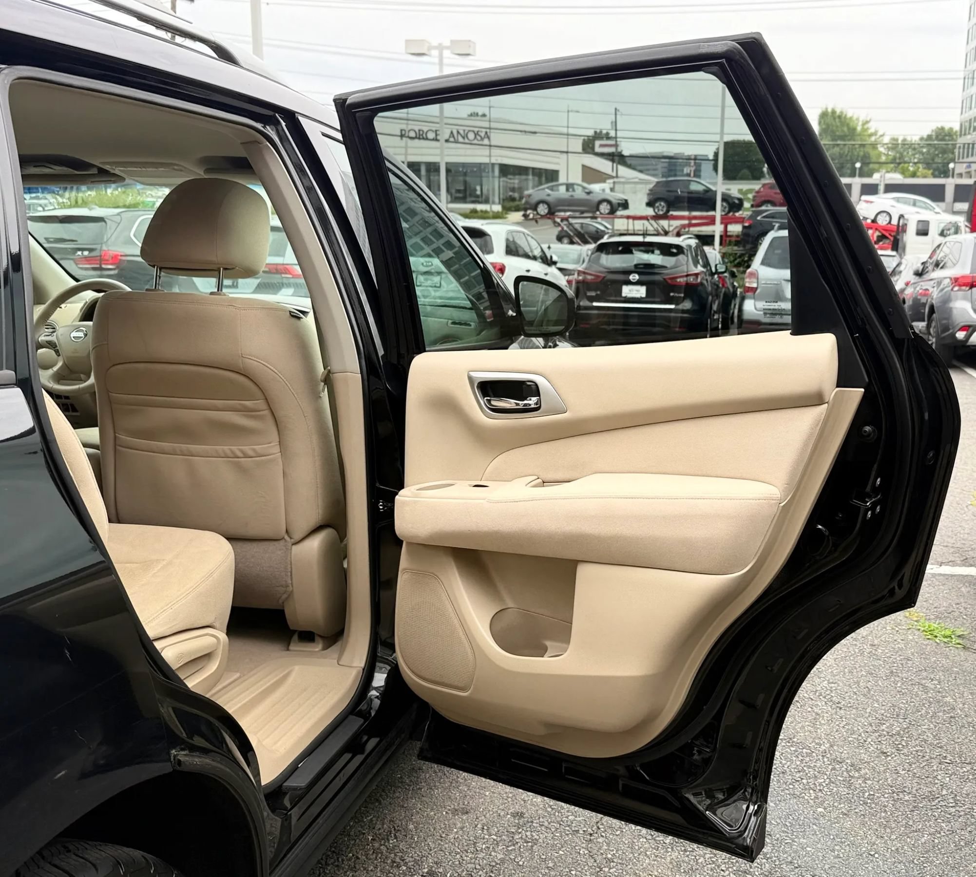 Used 2013 Nissan Pathfinder SV AWD/4WD image 29