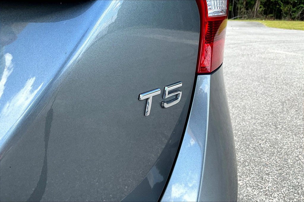 Used 2017 Volvo V60 T5 Premier w/ Convenience Package FWD image 25