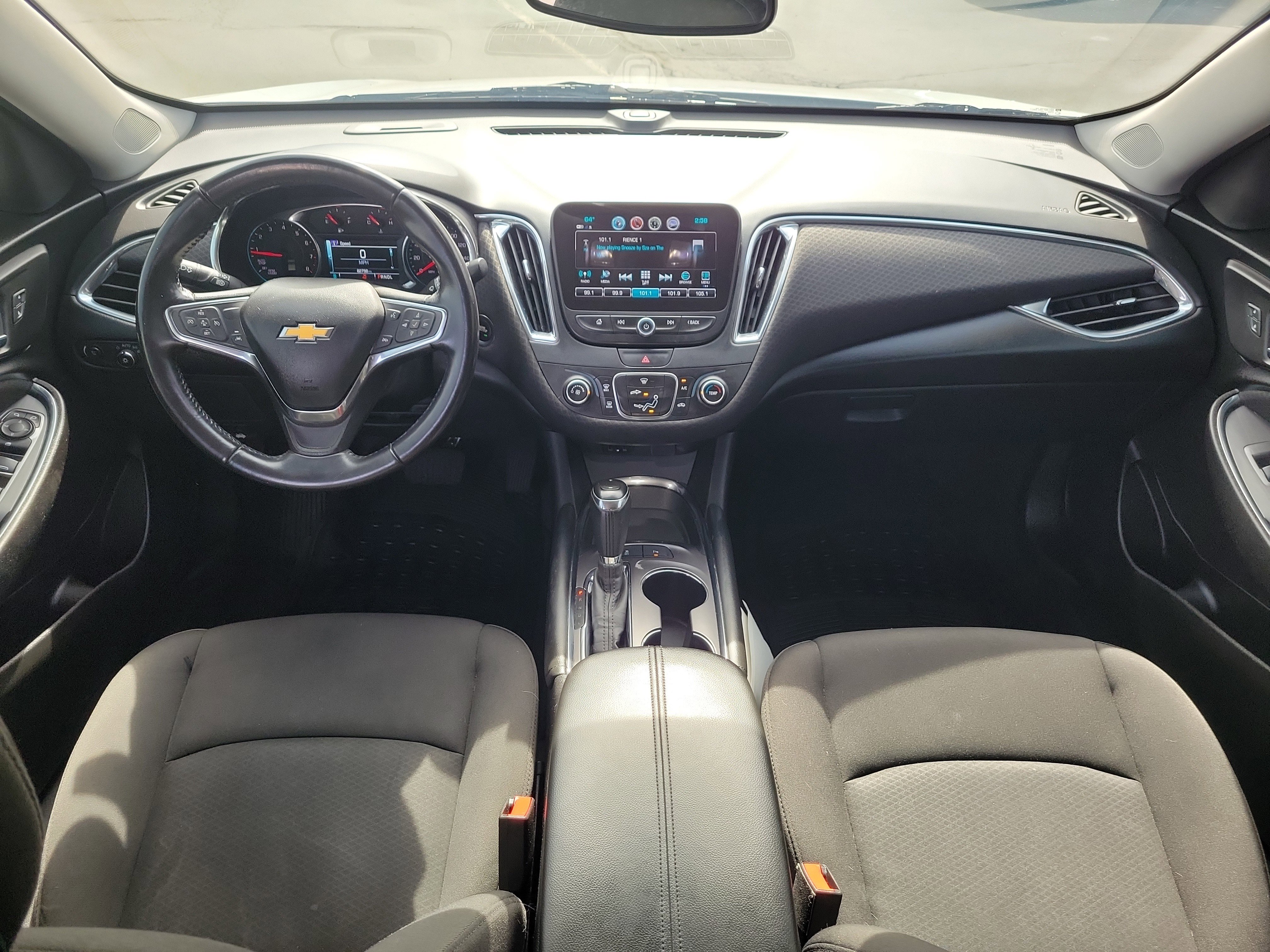 Used 2018 Chevrolet Malibu LT w/ Driver Confidence Package image 8