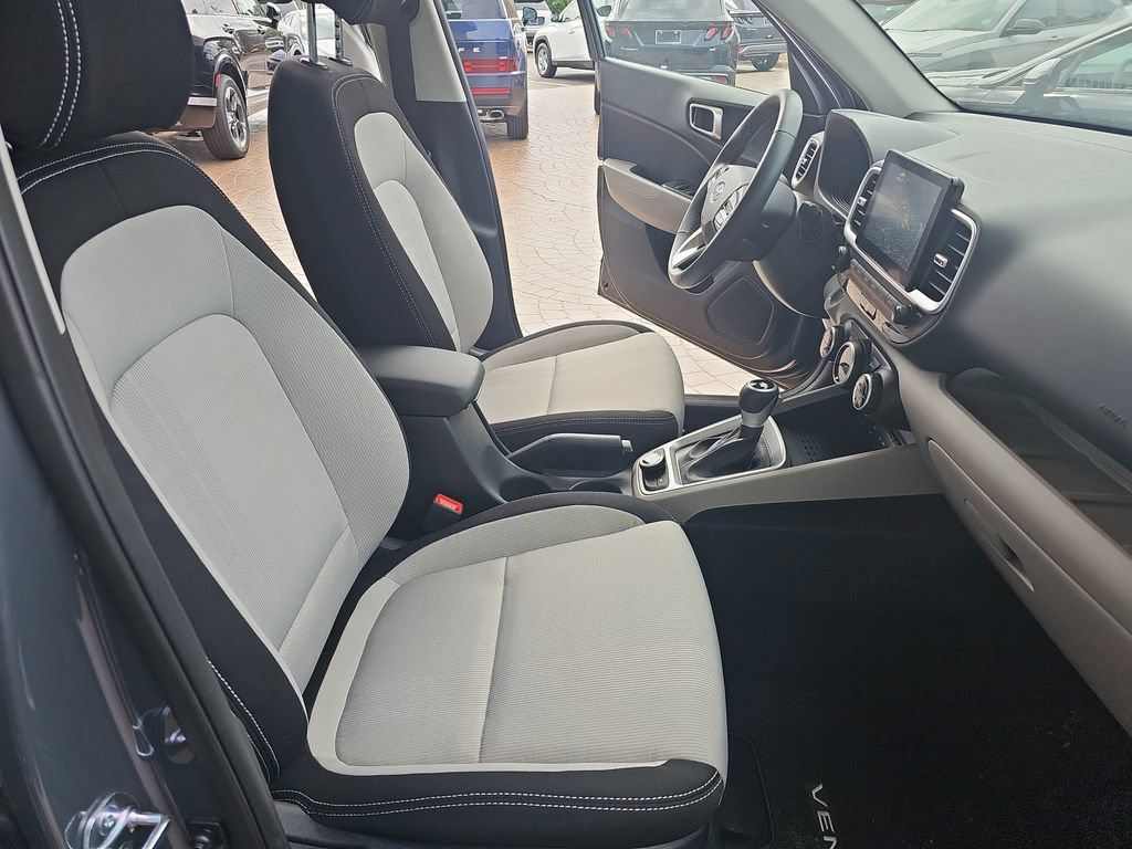 Certified 2026 Hyundai Venue SEL FWD image 10