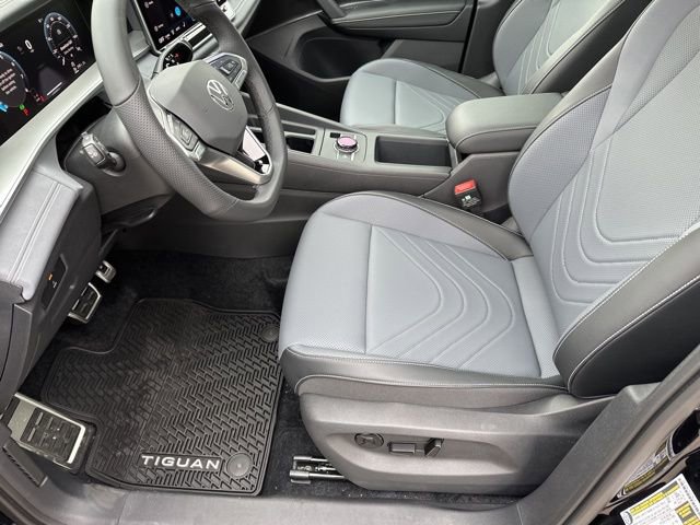 New 2026 Volkswagen Tiguan SE R-Line image 11