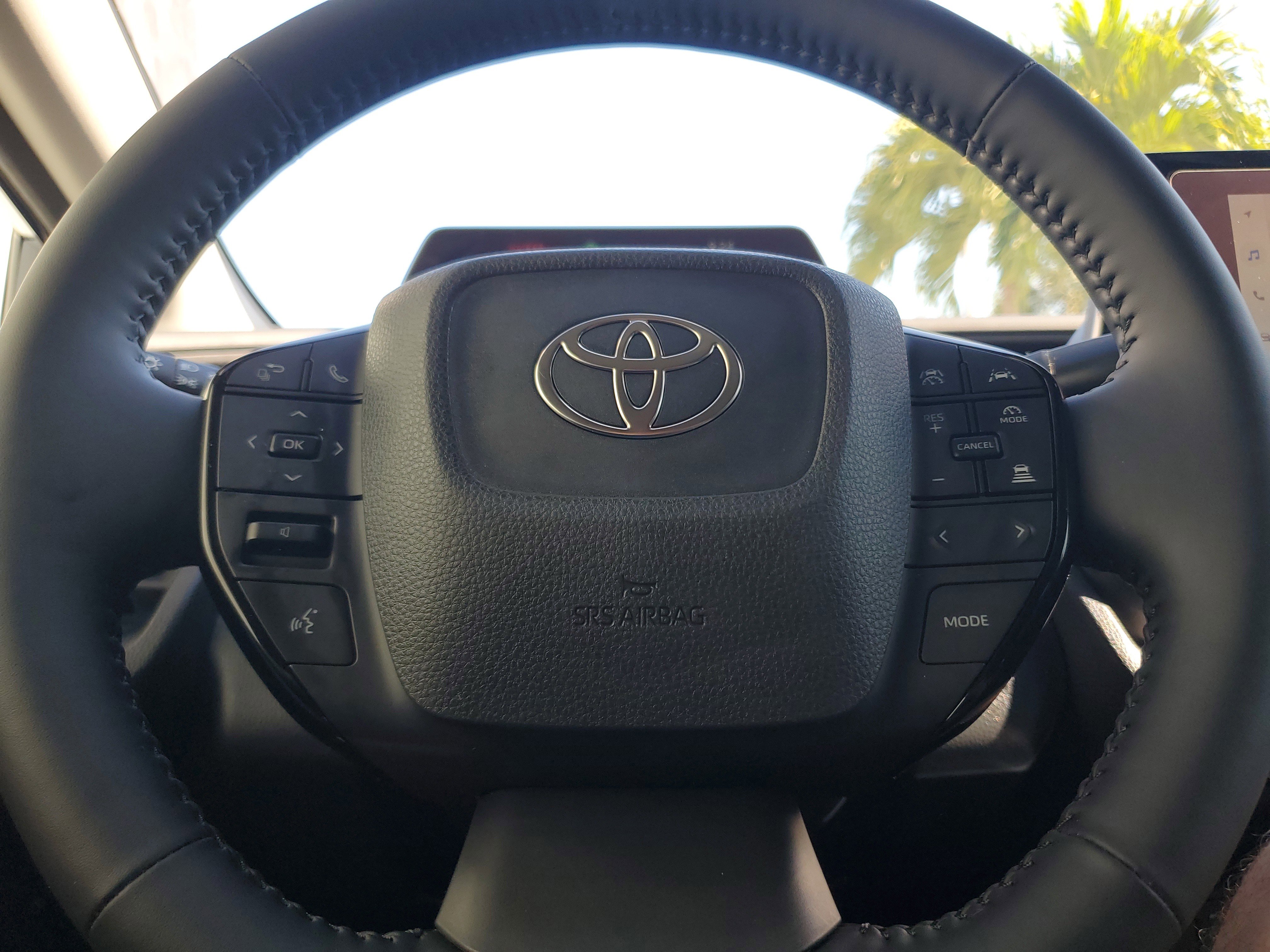 Used 2025 Toyota Prius XLE image 20
