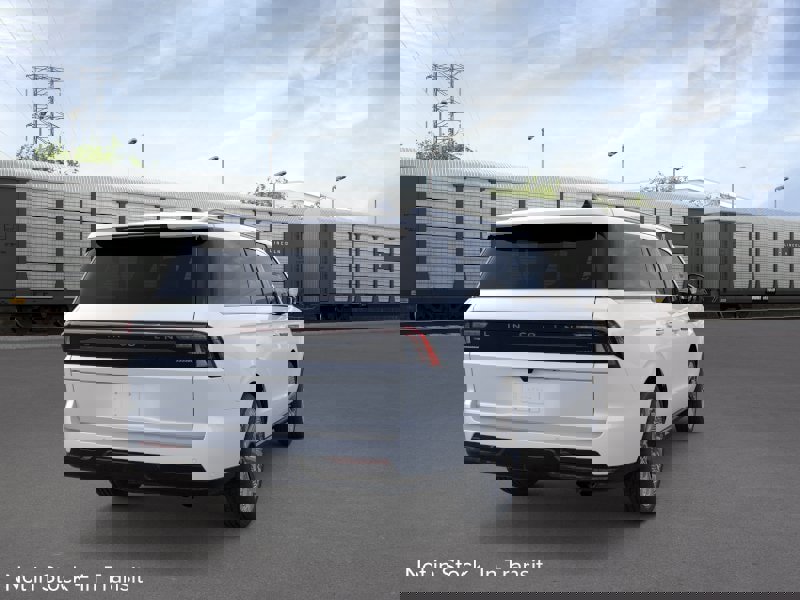 New 2026 Lincoln Navigator L Black Label AWD/4WD image 8