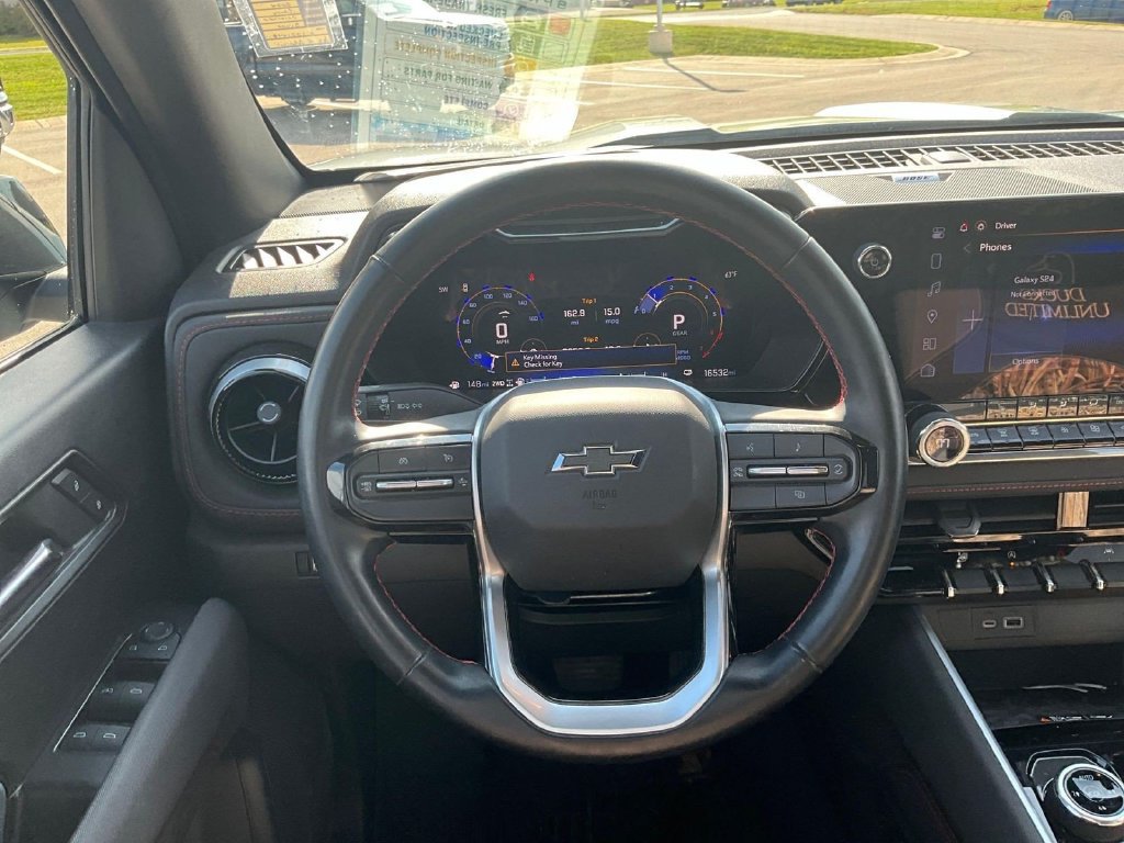 Used 2024 Chevrolet Colorado Z71 w/ Z71 Convenience Package 2 AWD/4WD image 12