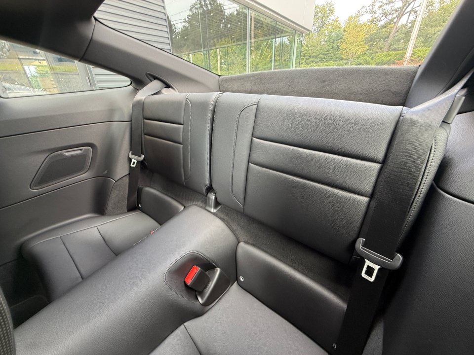 Certified 2024 Porsche 911 Carrera RWD image 20