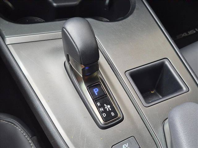 Certified 2025 Lexus UX 300h FWD w/ Accessory Package (Z2) image 12
