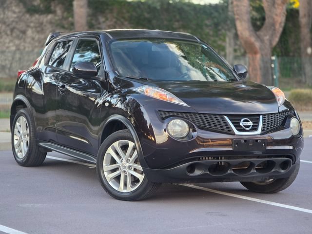 Used 2014 Nissan Juke SV FWD image 2