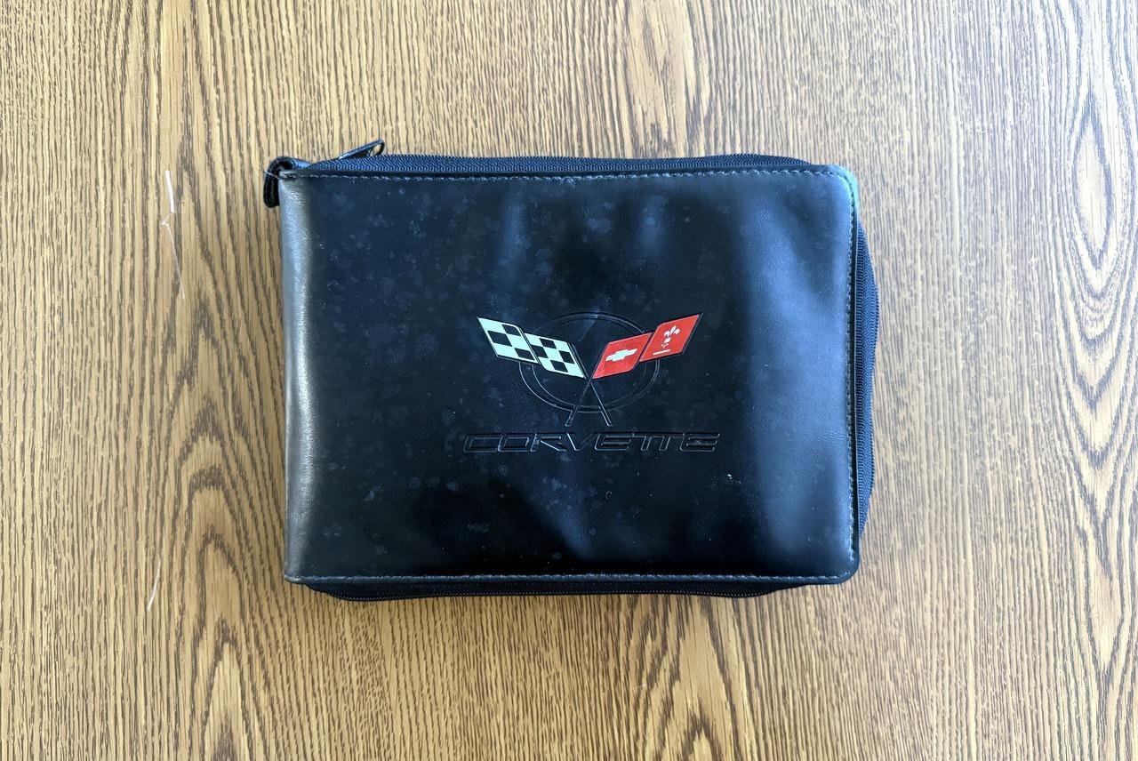 Used 1997 Chevrolet Corvette Coupe w/ Memory Pkg RWD image 99