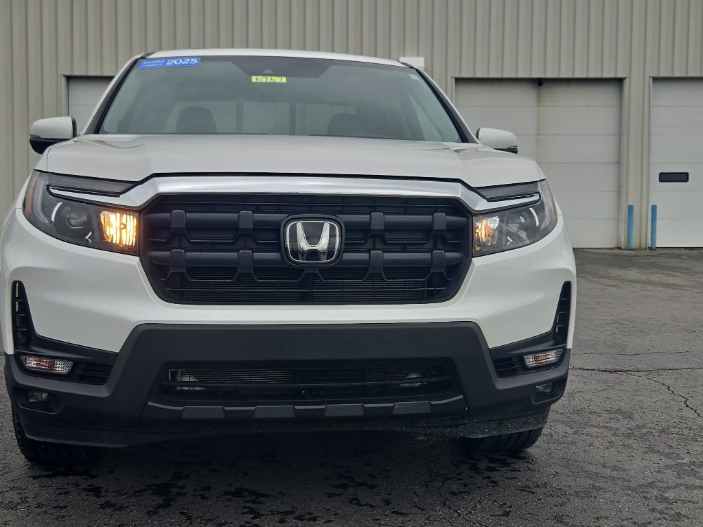 Certified 2025 Honda Ridgeline RTL image 2