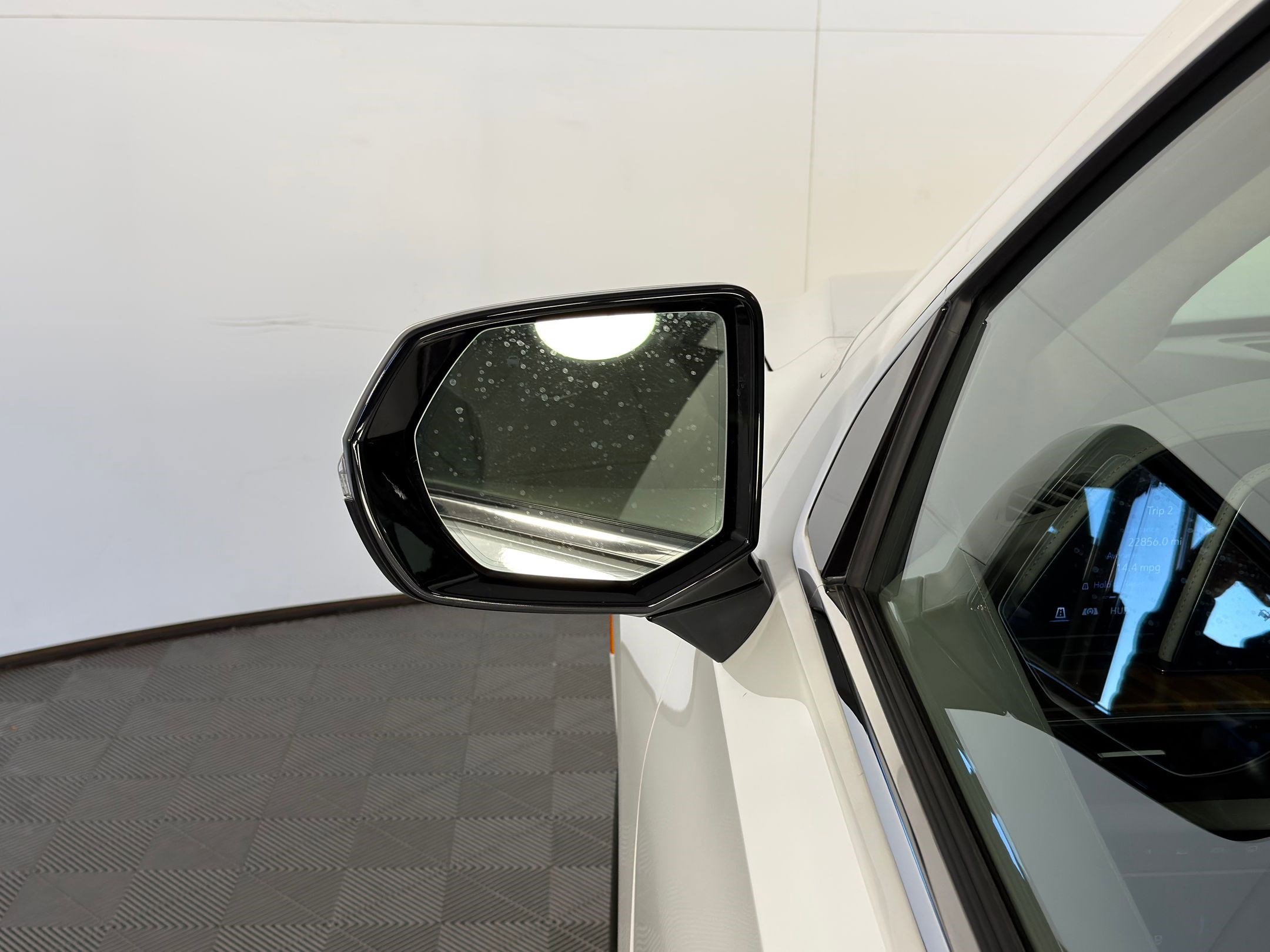 Used 2024 Cadillac Escalade Premium Luxury Platinum image 31