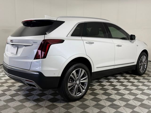 Certified 2024 Cadillac XT5 Premium Luxury w/ Technology Package FWD image 8