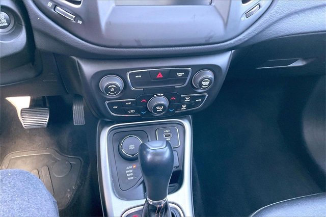 Used 2019 Jeep Compass Latitude image 30