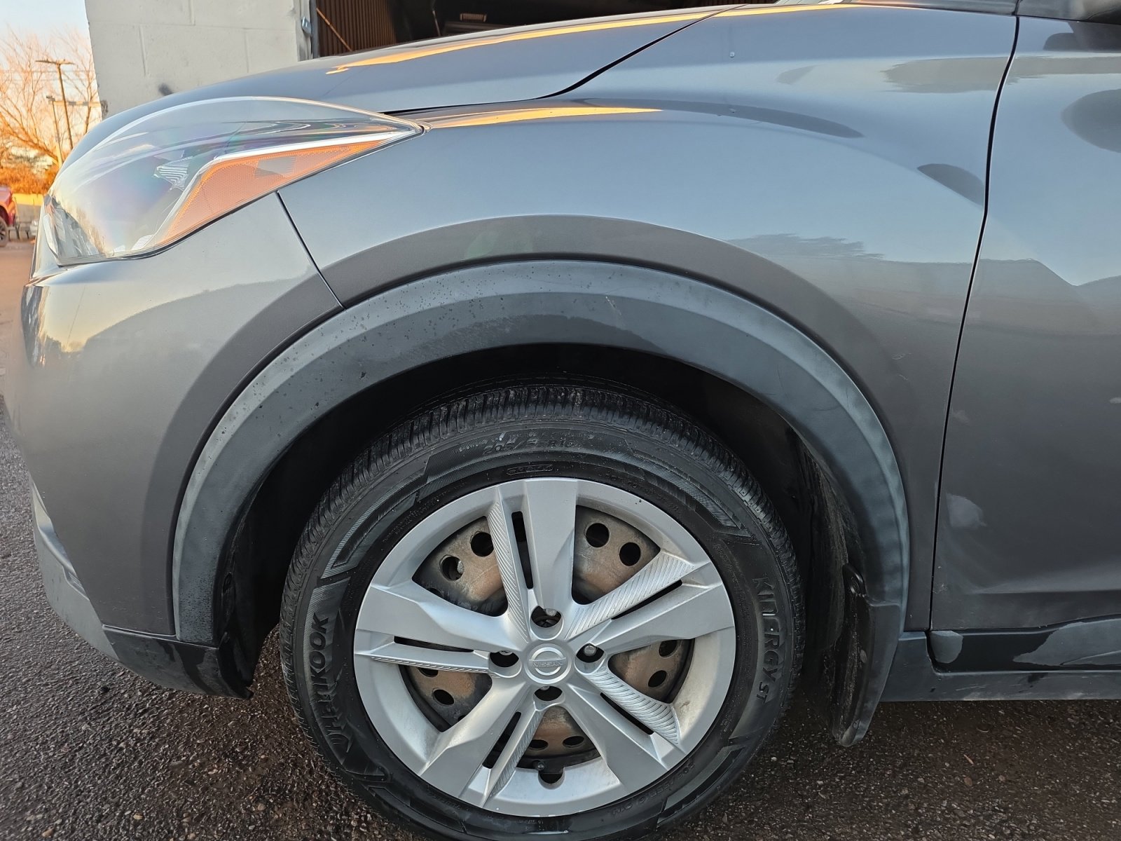 Used 2020 Nissan Kicks S image 10