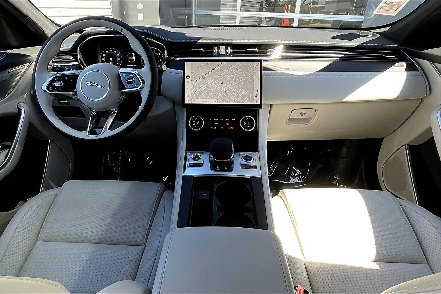 New 2026 Jaguar F-PACE R-Dynamic S image 5