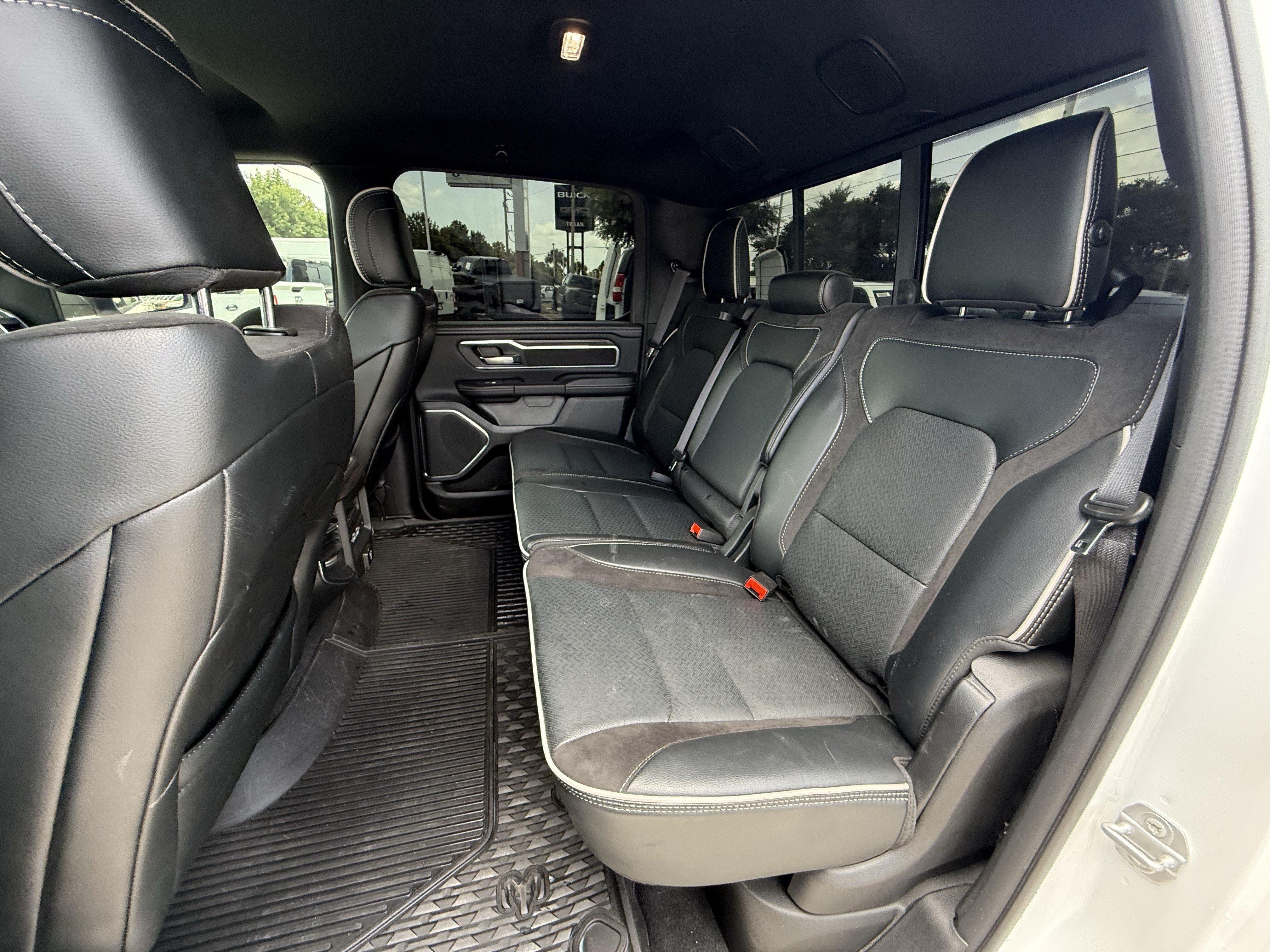 Used 2025 RAM 1500 Laramie w/ Sport Appearance Package AWD/4WD image 30