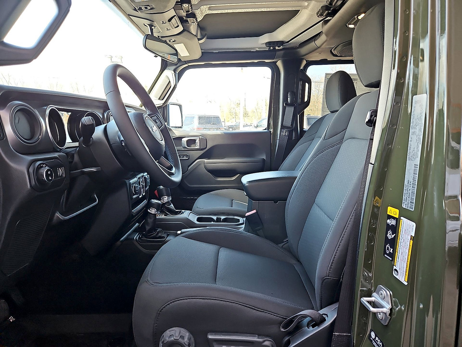 New 2023 Jeep Gladiator Sport AWD/4WD image 14