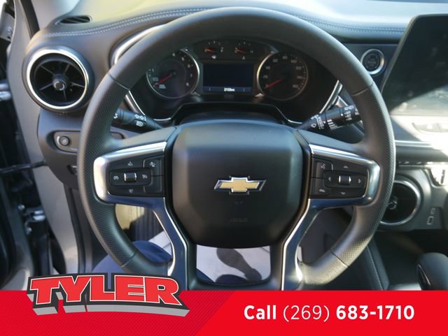 Used 2025 Chevrolet Blazer LT image 28