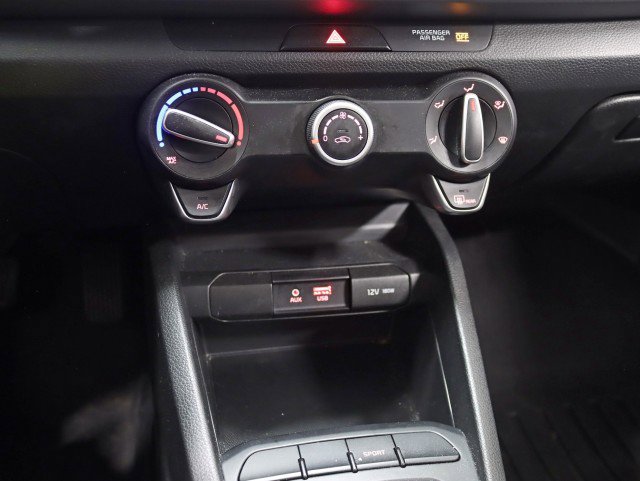 Used 2018 Kia Rio S image 19