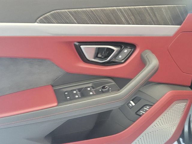 Used 2020 Lamborghini Urus AWD/4WD image 7