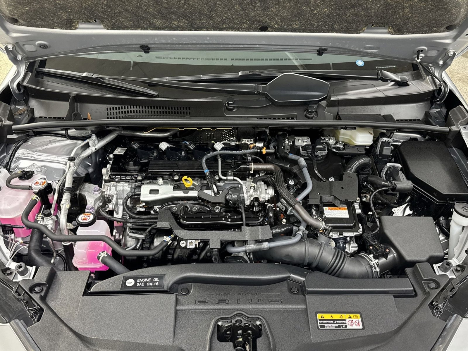 Used 2024 Toyota Prius LE image 32